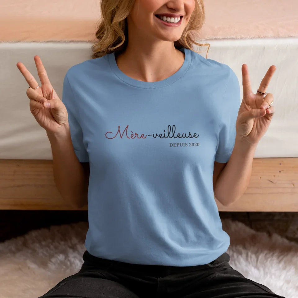 crewneck-tee-mockup-of-a-woman-making-peace-signs-with-her-hands-m37293 (2)